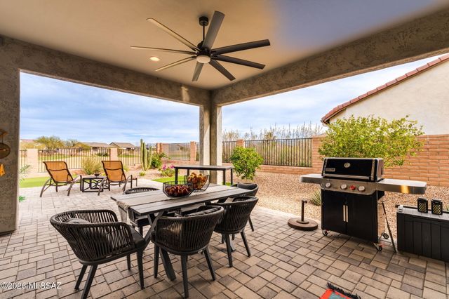 2419 E Wrightson View Drive, Green Valley, AZ 85614