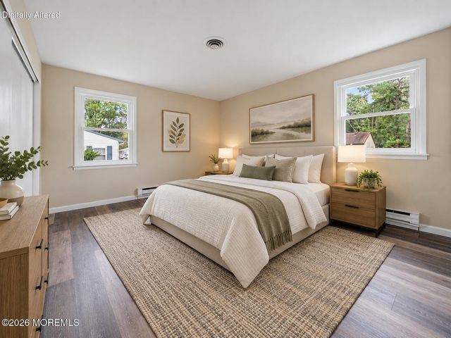 18 N Chestnut Avenue, Whiting, NJ 08759