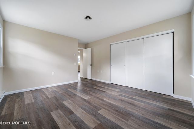 18 N Chestnut Avenue, Whiting, NJ 08759