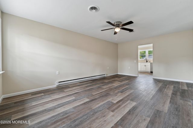 18 N Chestnut Avenue, Whiting, NJ 08759