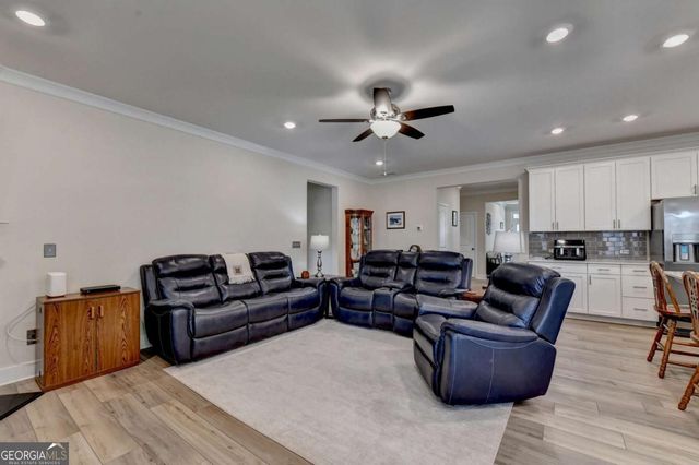 1621 Saddlegate Drive, Canton, GA 30114