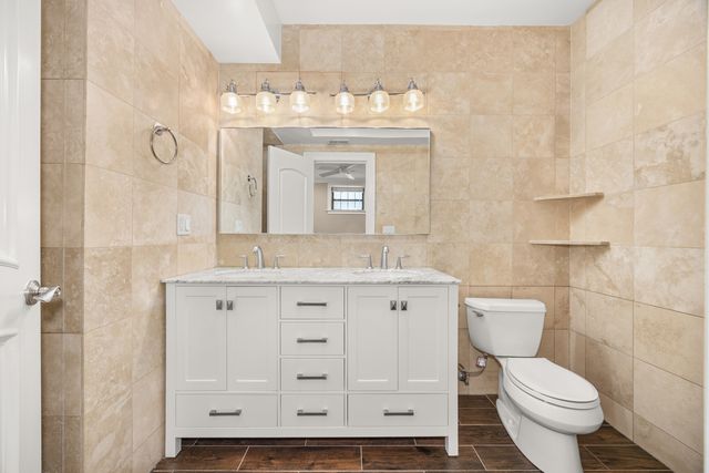 842 W Belle Plaine Avenue GW, Chicago, IL 60613