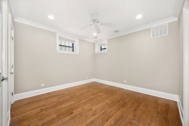 842 W Belle Plaine Avenue GW, Chicago, IL 60613