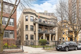 842 W Belle Plaine Avenue GW, Chicago, IL 60613