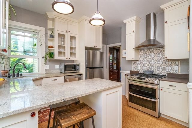 40 Ivory St, Boston, MA 02132