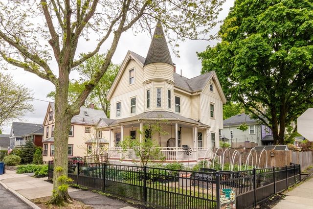 40 Ivory St, Boston, MA 02132