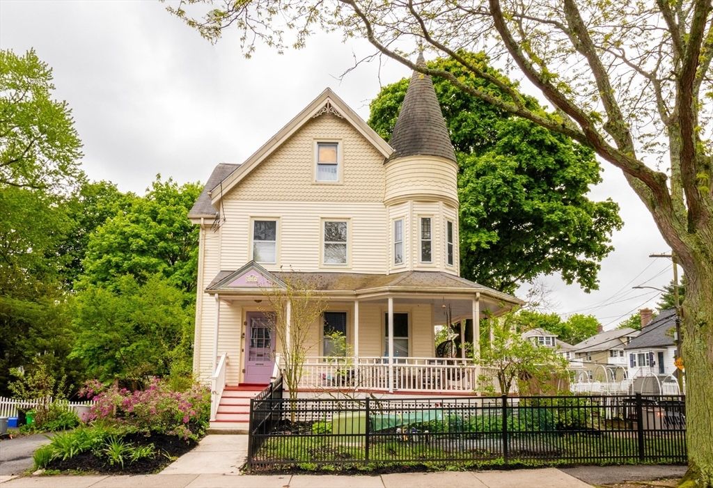 40 Ivory St, Boston, MA 02132