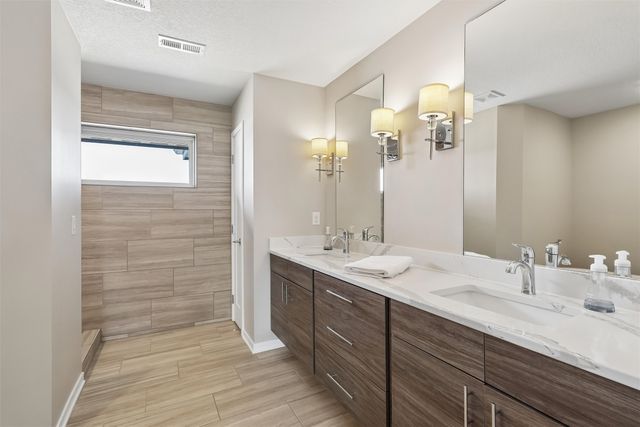 640 Daybreak Drive, Waukee, IA 50263