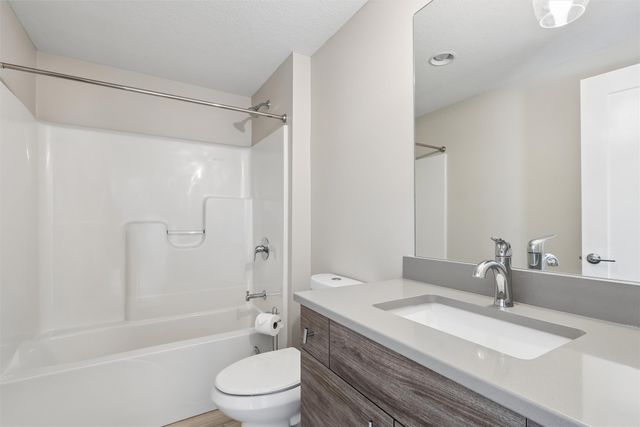 640 Daybreak Drive, Waukee, IA 50263