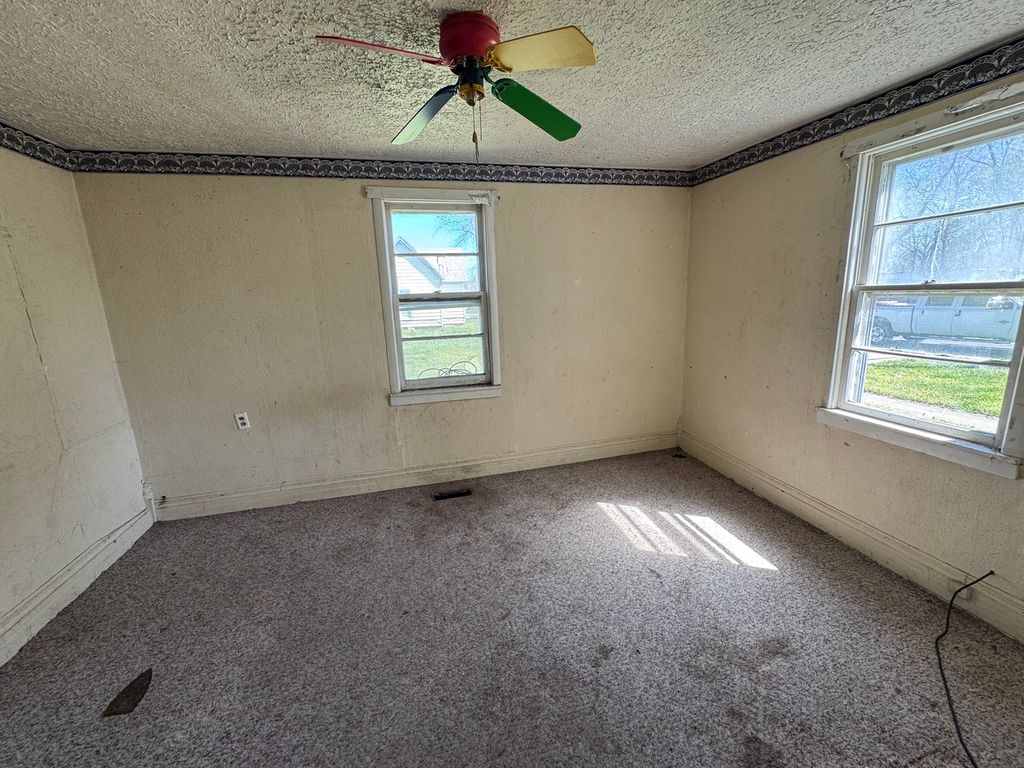 Image 6 of property listing at 712 Rhodes Street, Centralia, IL 62801