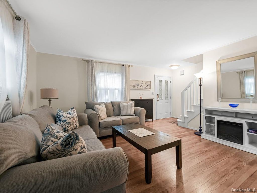 82-18 266th Street, Glen Oaks, NY 11004 — photo 3