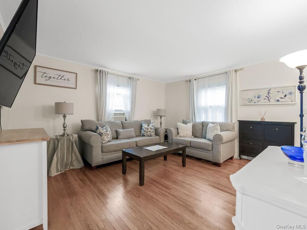 82-18 266th Street, Glen Oaks, NY 11004 — photo 4
