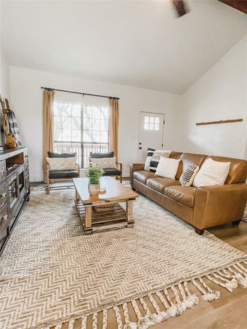 17203 Deer Creek Skyview, Dripping Springs, TX 78620