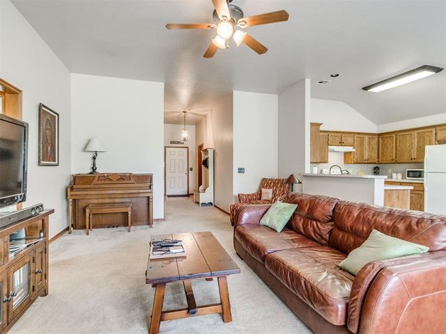 231 N Kelly Avenue, Edmond, OK 73003