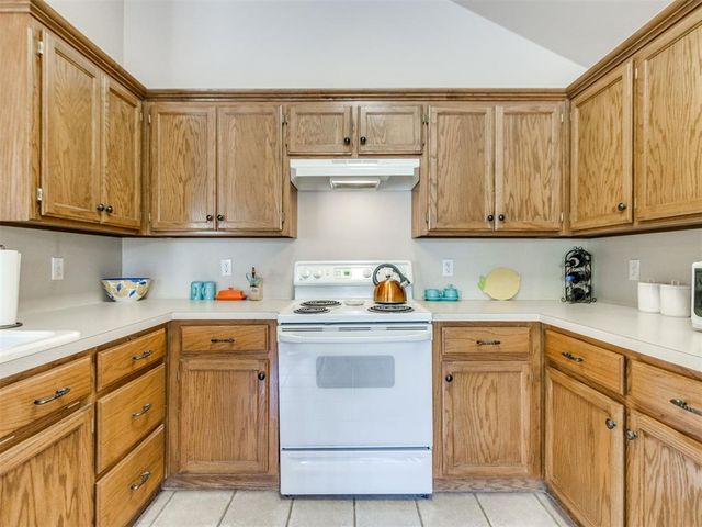 231 N Kelly Avenue, Edmond, OK 73003