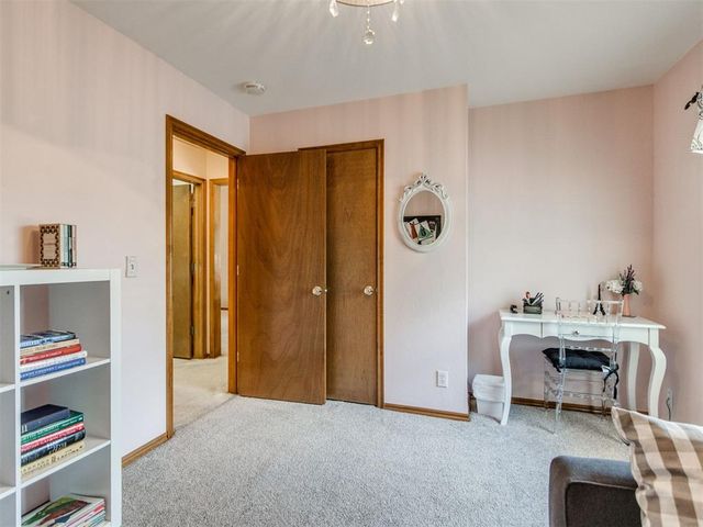 231 N Kelly Avenue, Edmond, OK 73003