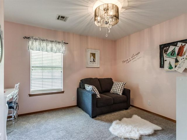 231 N Kelly Avenue, Edmond, OK 73003