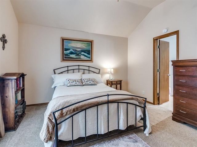 231 N Kelly Avenue, Edmond, OK 73003