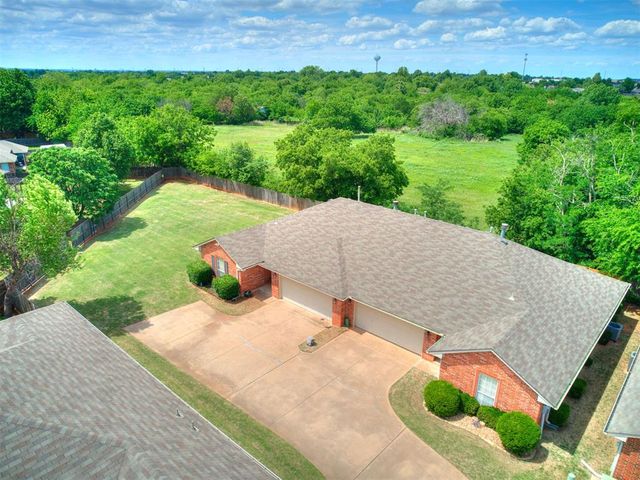 231 N Kelly Avenue, Edmond, OK 73003