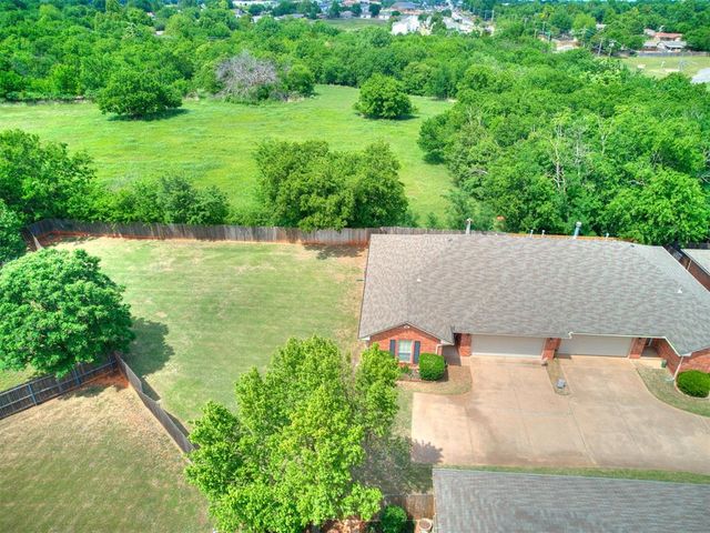 231 N Kelly Avenue, Edmond, OK 73003