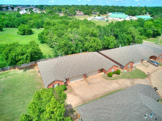 231 N Kelly Avenue, Edmond, OK 73003
