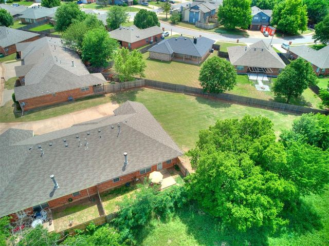 231 N Kelly Avenue, Edmond, OK 73003