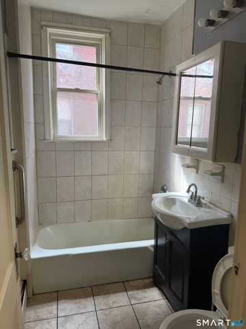 123 Putnam Street 1st Floor, Hartford, CT 06106