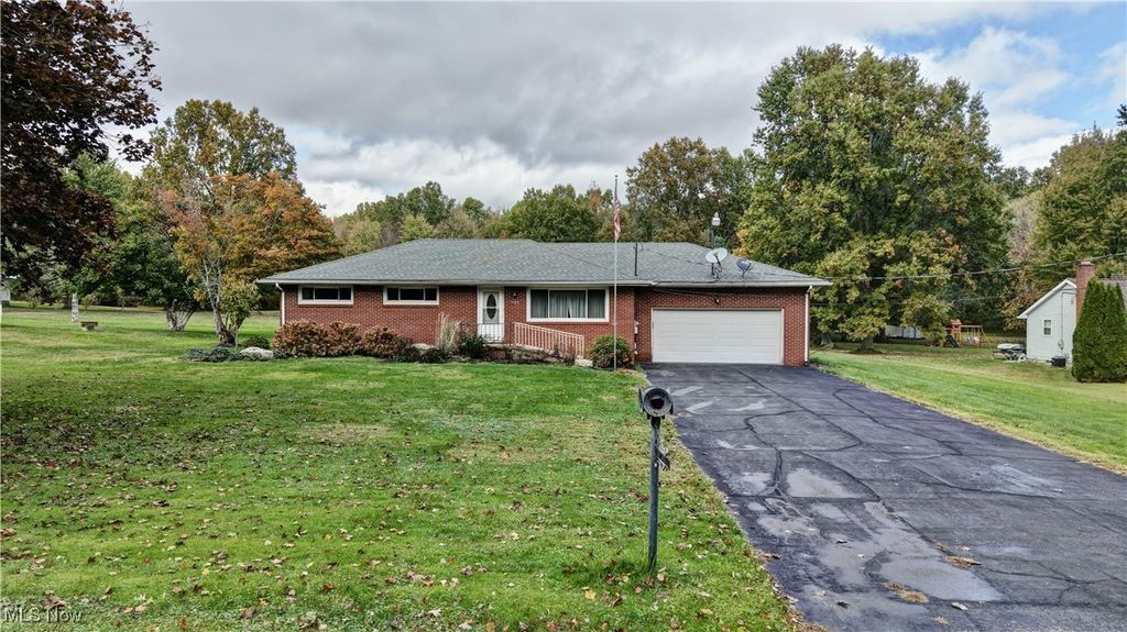 7155 Drake State Line Road, Burghill, OH 44404