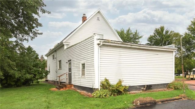 312 3rd Street, Abbotsford, WI 54405