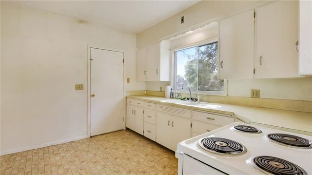 312 3rd Street, Abbotsford, WI 54405