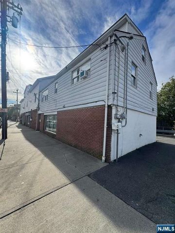 85 Berkshire Avenue, Paterson, NJ 07502