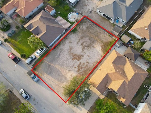 1310 E Bugambilia Avenue, Hidalgo, TX 78557