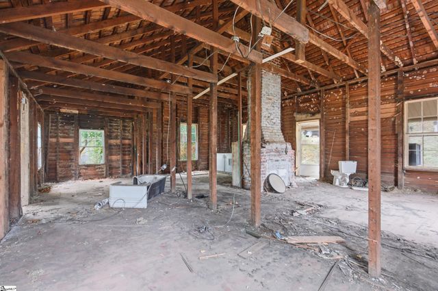 14 Blake Street, Pelzer, SC 29669