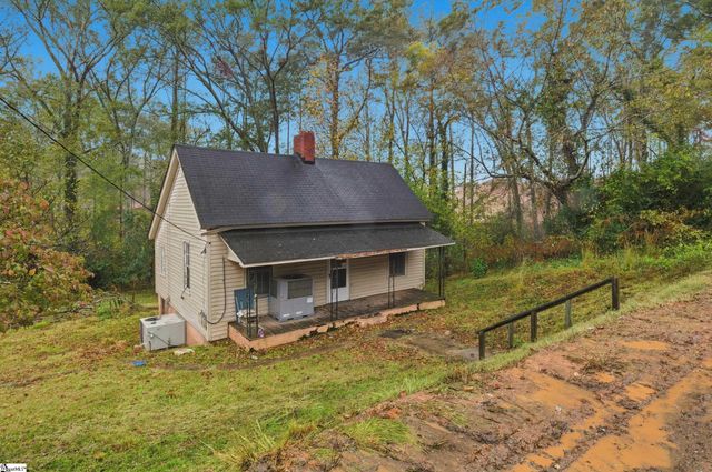 14 Blake Street, Pelzer, SC 29669