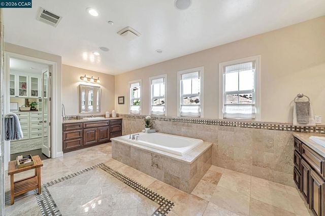 120 120 Tamarind Ln, Danville, CA 94526