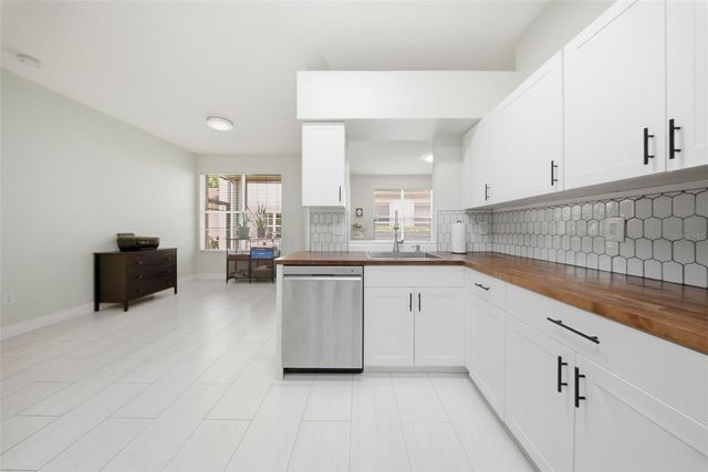 1902 ECHO POND PLACE, Wesley Chapel, FL 33543