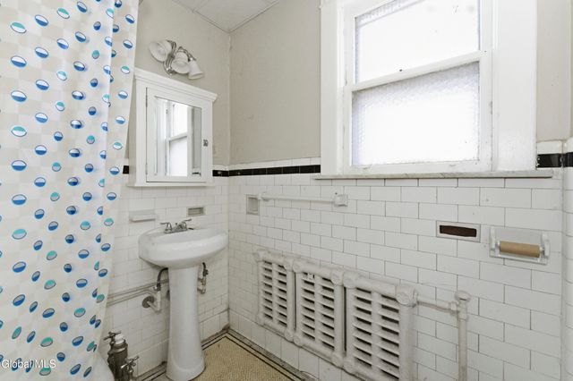 148 N Pine Avenue, Albany, NY 12203