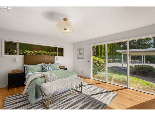 1930 Se RISLEY Ave, Milwaukie, OR 97267