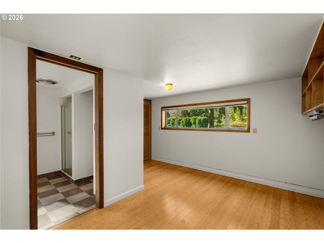 1930 Se RISLEY Ave, Milwaukie, OR 97267