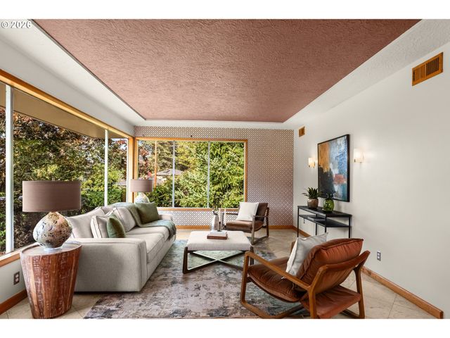 1930 Se RISLEY Ave, Milwaukie, OR 97267