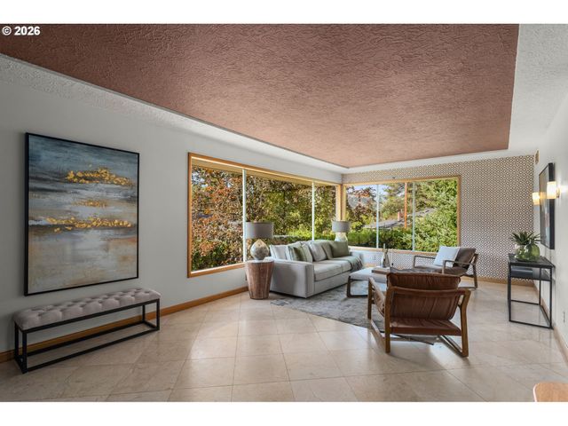 1930 Se RISLEY Ave, Milwaukie, OR 97267