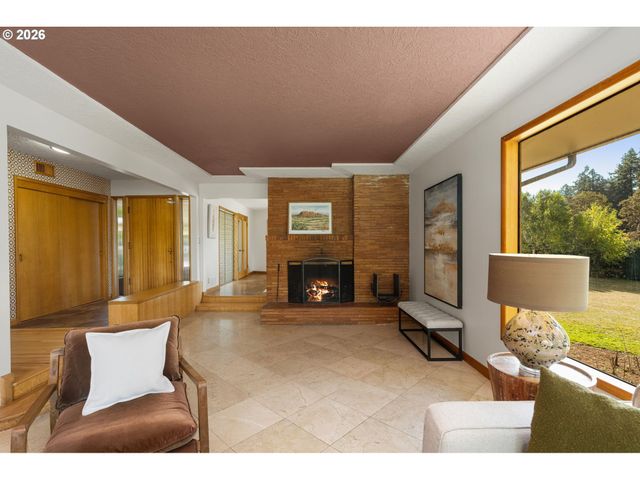 1930 Se RISLEY Ave, Milwaukie, OR 97267