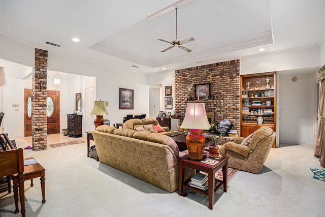 3805 Snow Creek Drive, Fort Worth, TX 76008