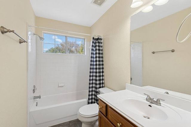 7201 Proud Panda DR, Del Valle, TX 78617