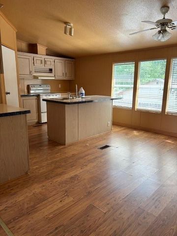 4915 Apache Ln Lane 2, Crosby, TX 77532