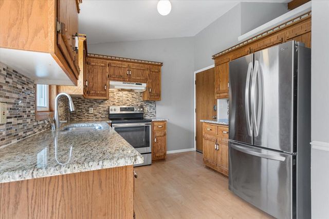 W162N10591 Auburn LANE, Germantown, WI 53022