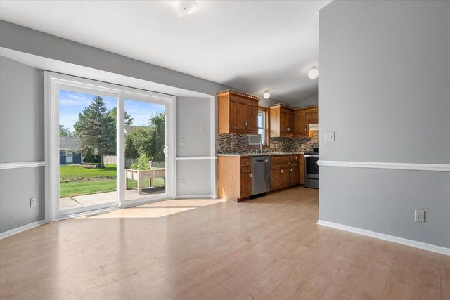 W162N10591 Auburn LANE, Germantown, WI 53022