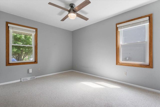 W162N10591 Auburn LANE, Germantown, WI 53022