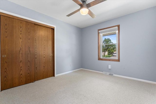W162N10591 Auburn LANE, Germantown, WI 53022