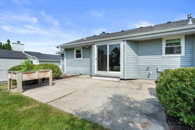 W162N10591 Auburn LANE, Germantown, WI 53022